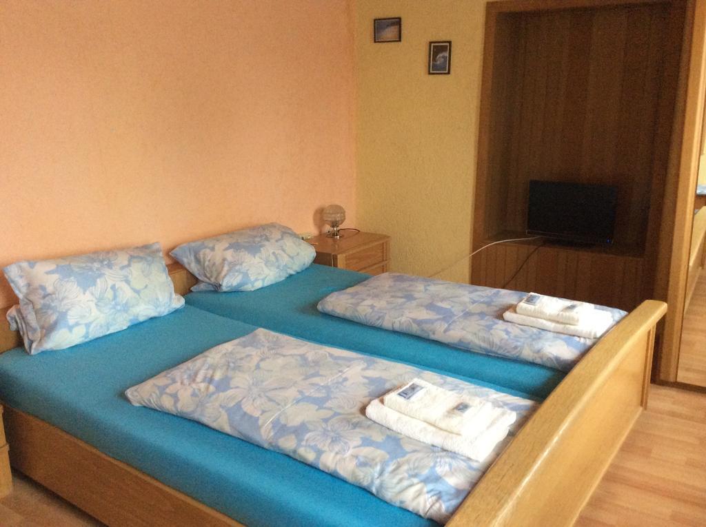 Hotel Drei Koenige Neckarbischofsheim Room photo